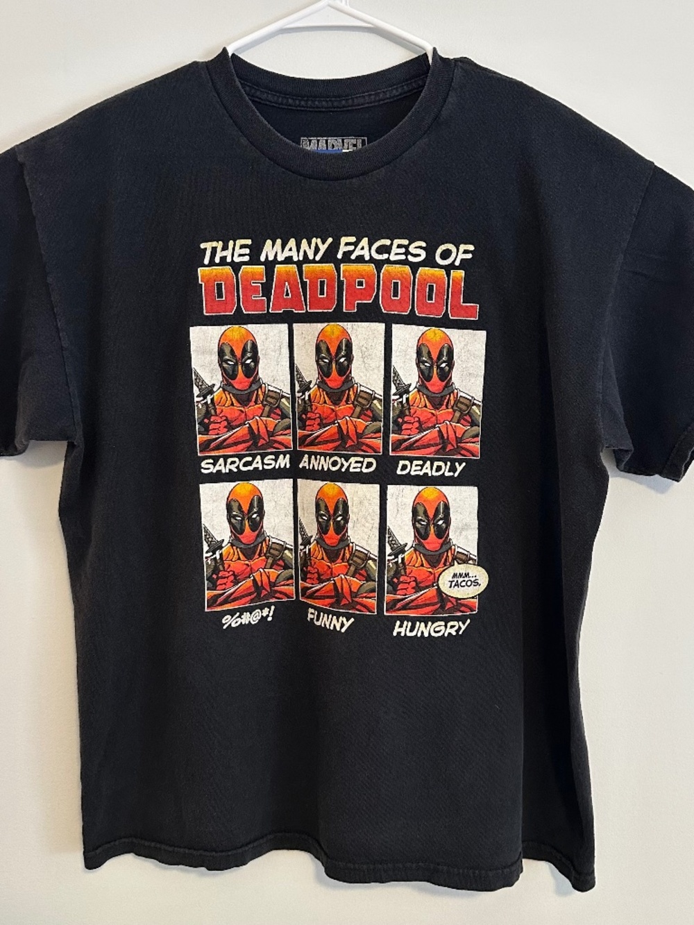 Deadpool Marvel The Many Faces Graphic Print T-Shirt XL Black Y2K Short Sleeve